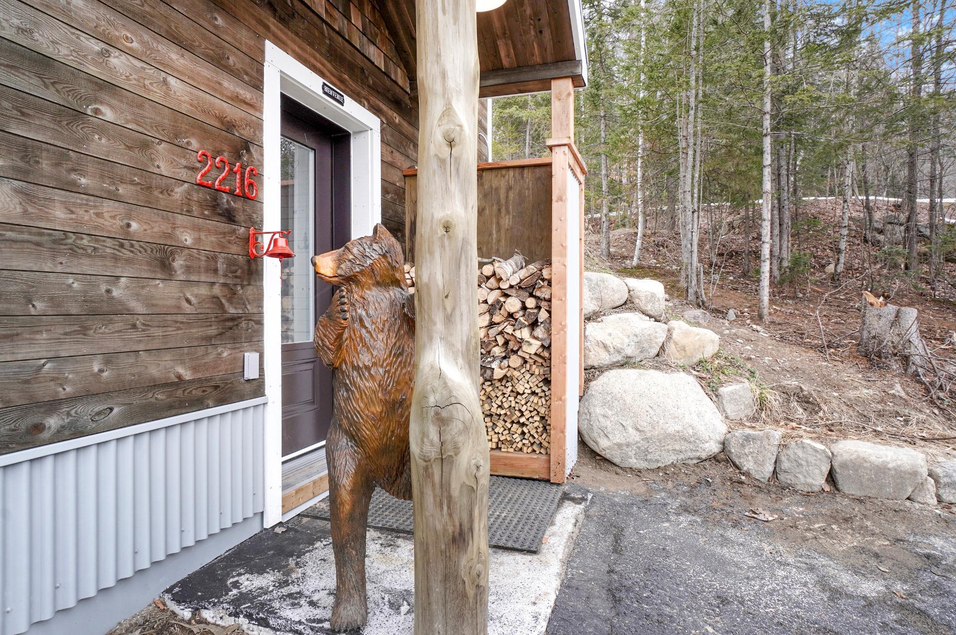 









2216


Rue de la Tourmente

,
Sainte-Adèle,




QC
J8B2W7

