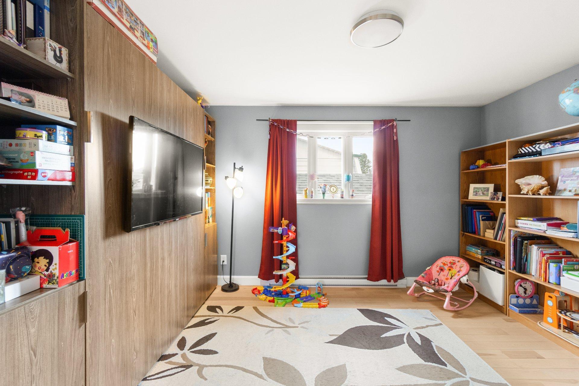 









5235


Rue de Nice

,
Trois-Rivières,




QC
G8Y4P3

