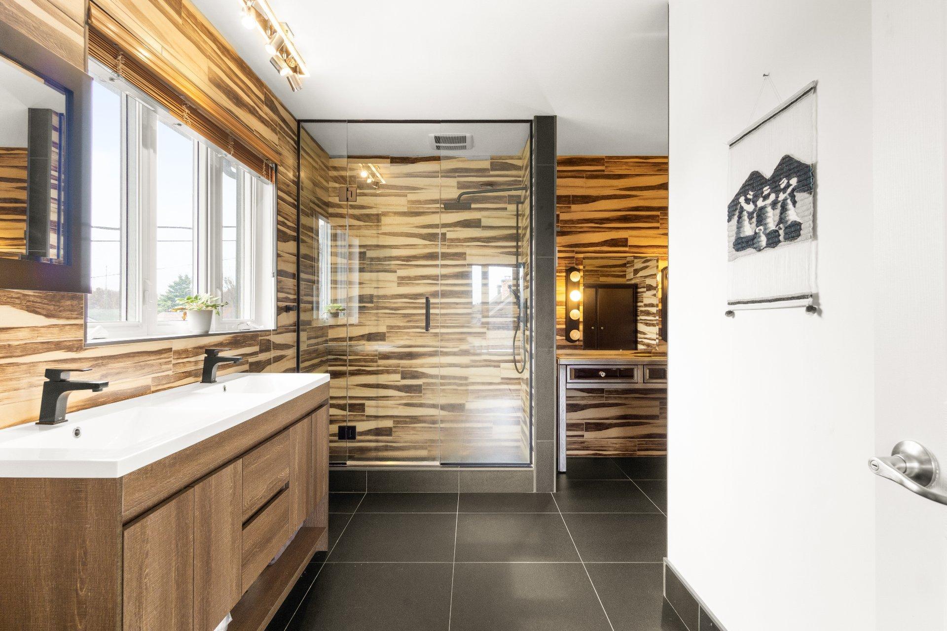 









5235


Rue de Nice

,
Trois-Rivières,




QC
G8Y4P3

