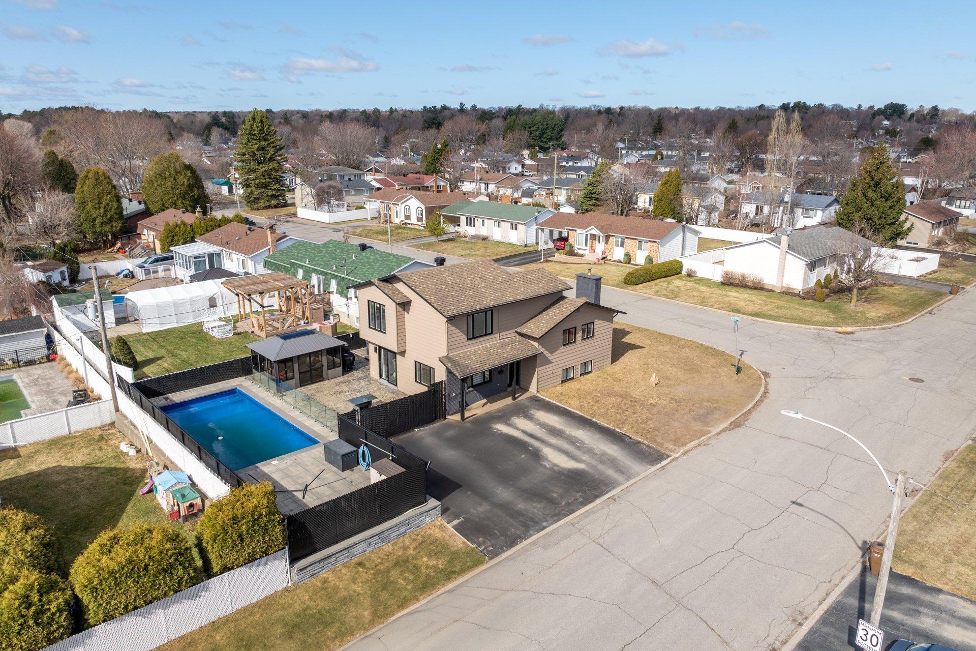 









5235


Rue de Nice

,
Trois-Rivières,




QC
G8Y4P3

