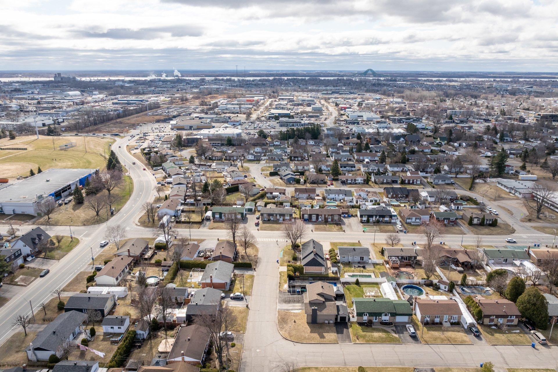 









5235


Rue de Nice

,
Trois-Rivières,




QC
G8Y4P3

