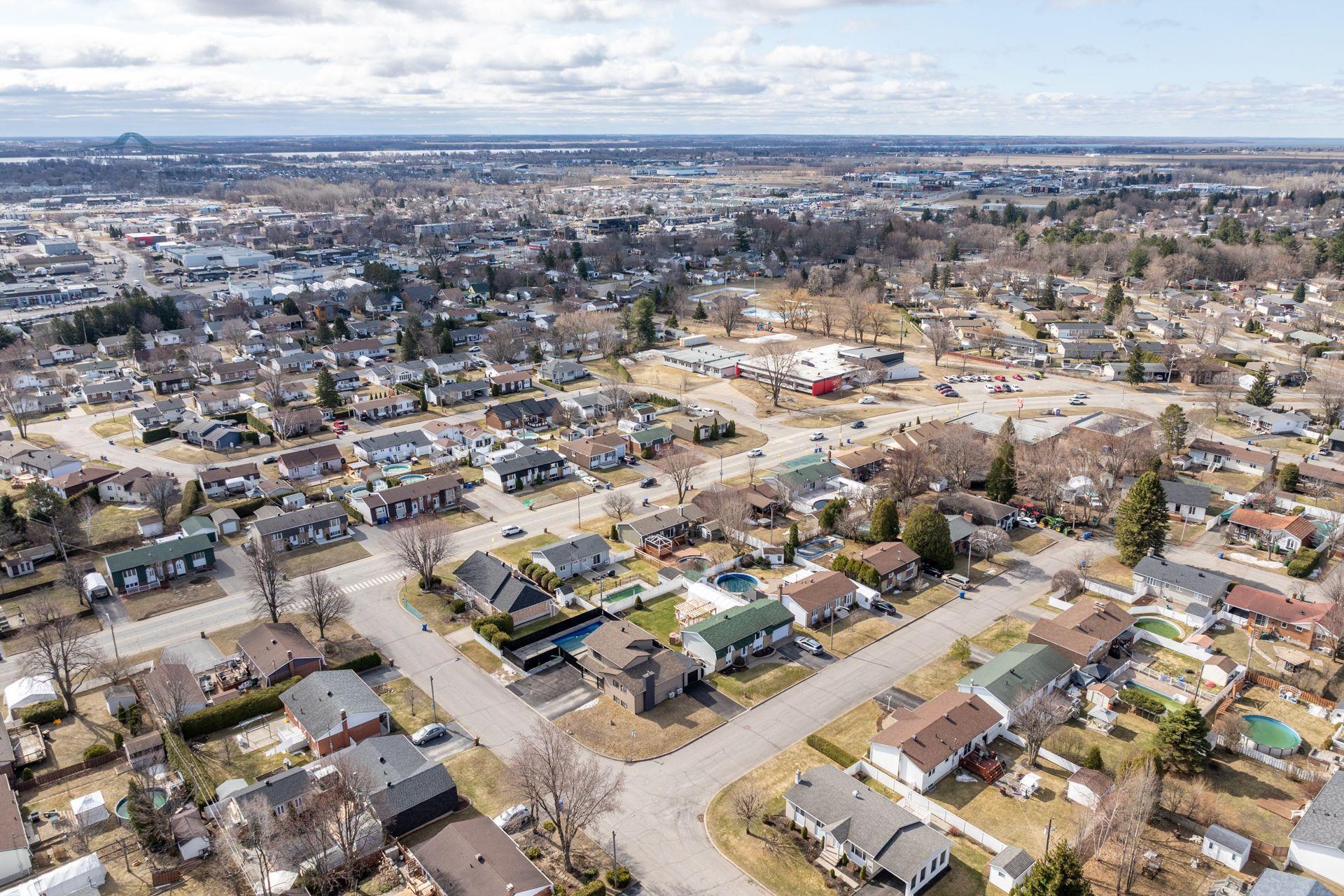 









5235


Rue de Nice

,
Trois-Rivières,




QC
G8Y4P3

