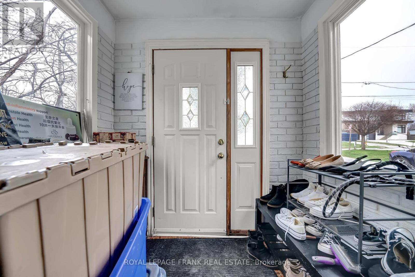 












1994 GLENDALE DRIVE

,
Pickering (Liverpool),




Ontario
L1V1V7

