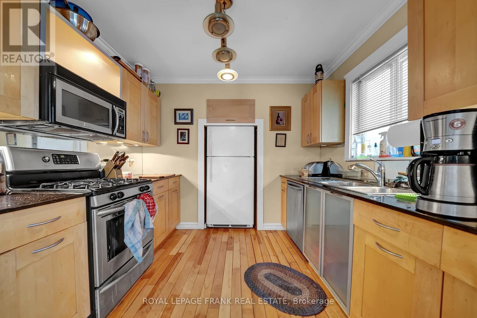 












1994 GLENDALE DRIVE

,
Pickering (Liverpool),




Ontario
L1V1V7

