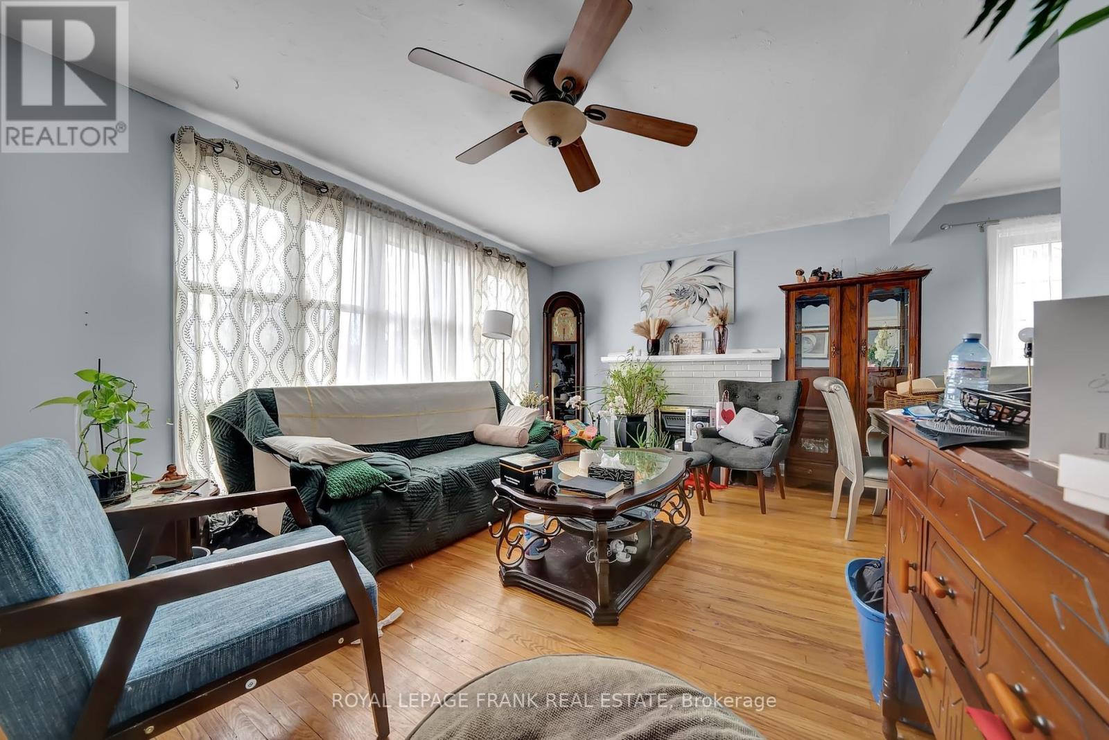 












1994 GLENDALE DRIVE

,
Pickering (Liverpool),




Ontario
L1V1V7

