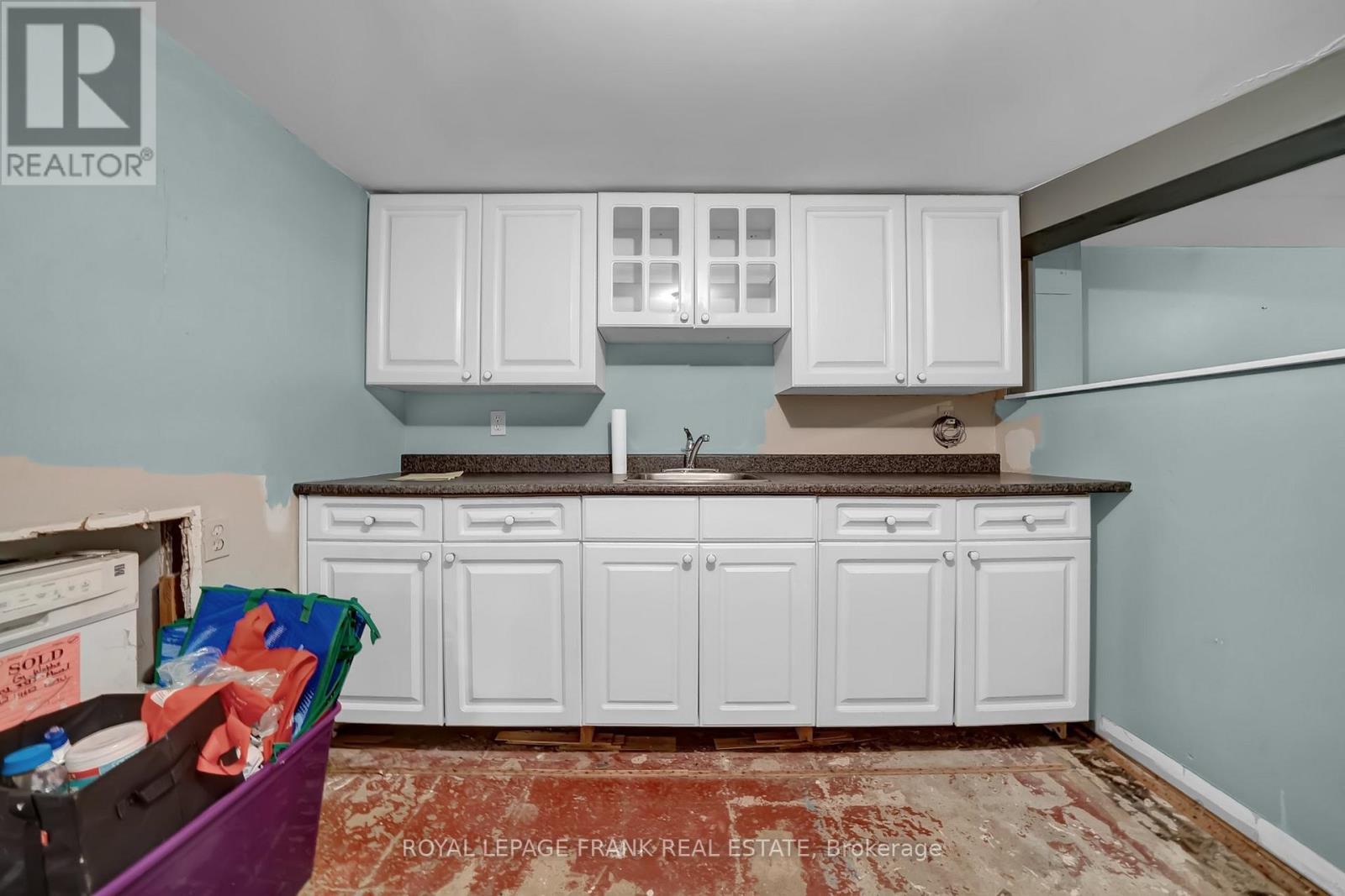 












1994 GLENDALE DRIVE

,
Pickering (Liverpool),




Ontario
L1V1V7

