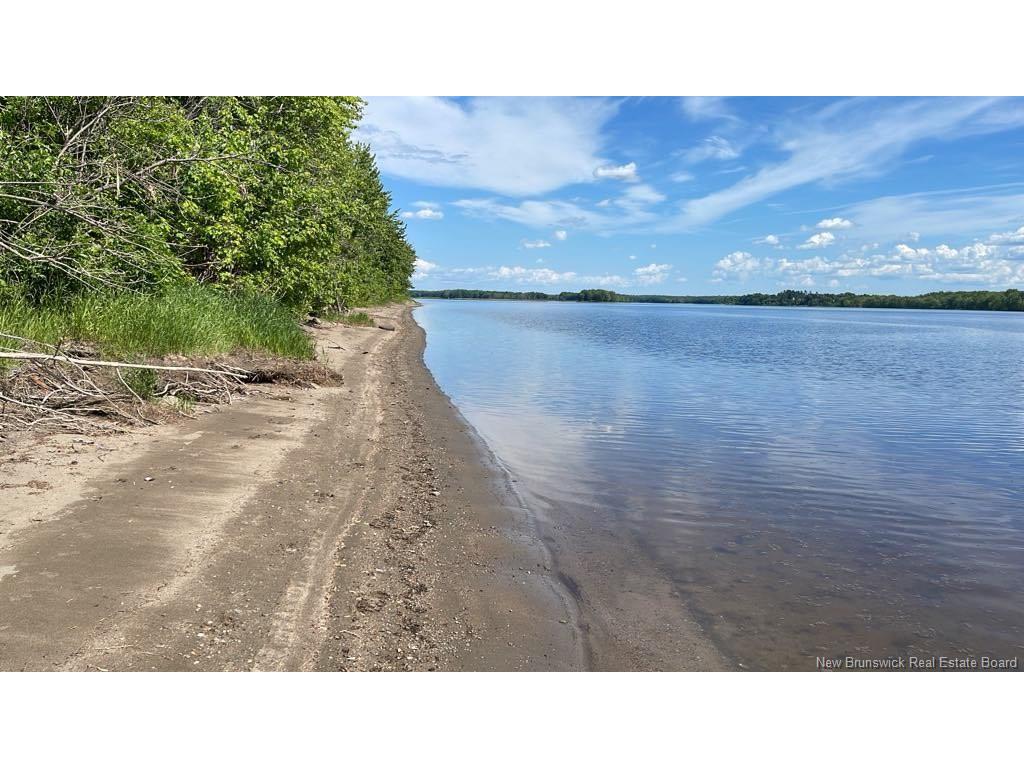 









699


Route 105

,
Maugerville,




NB
E3A 8L1

