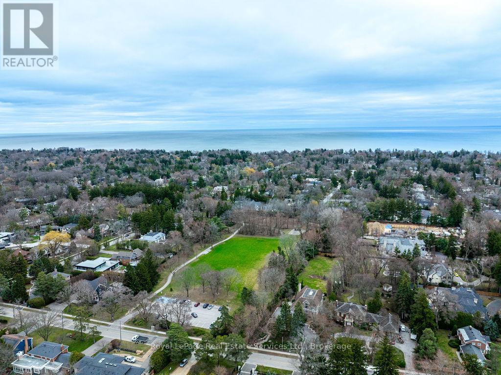 












518 MAPLE AVENUE

,
Oakville (OO Old Oakville),




Ontario
L6J2J4

