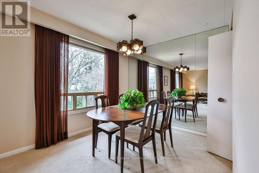 












518 MAPLE AVENUE

,
Oakville (OO Old Oakville),




Ontario
L6J2J4

