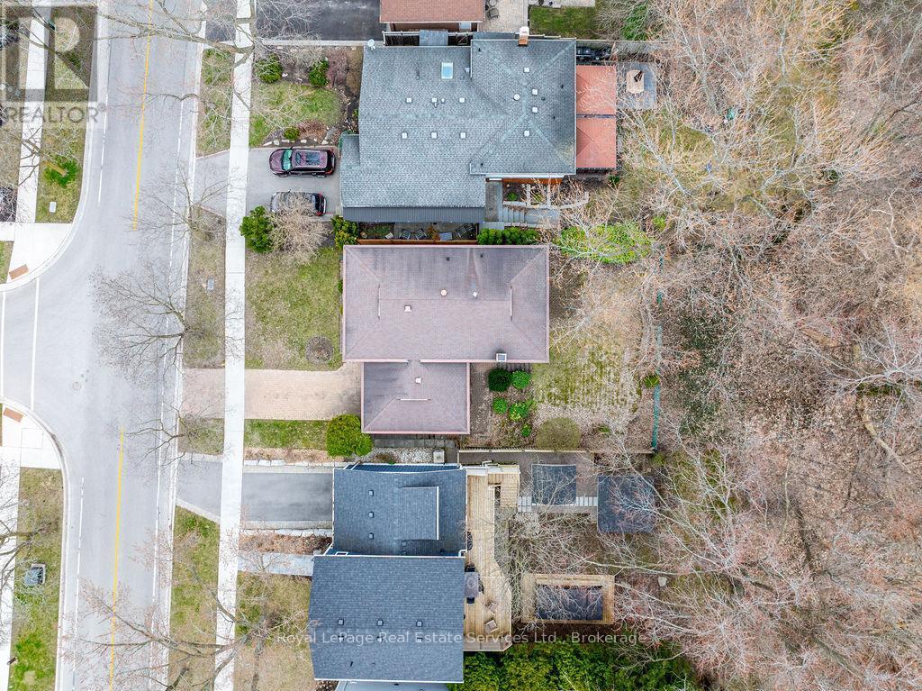 












518 MAPLE AVENUE

,
Oakville (OO Old Oakville),




Ontario
L6J2J4

