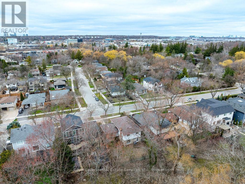 












518 MAPLE AVENUE

,
Oakville (OO Old Oakville),




Ontario
L6J2J4

