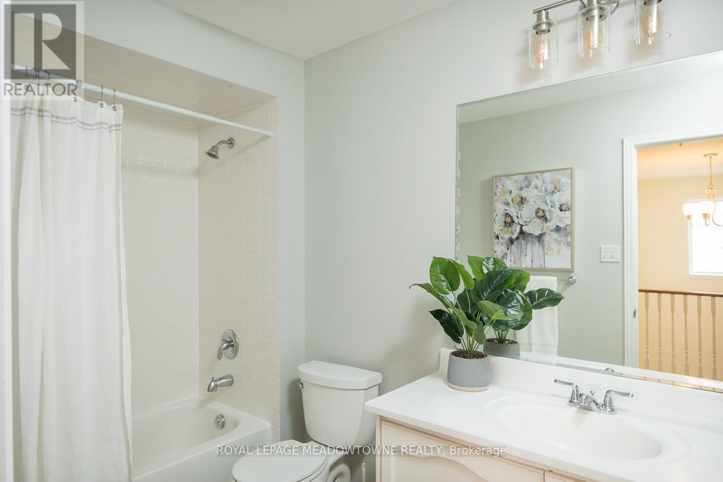 












217 FITZGERALD CRESCENT

,
Milton,




Ontario
L9T5Y5


