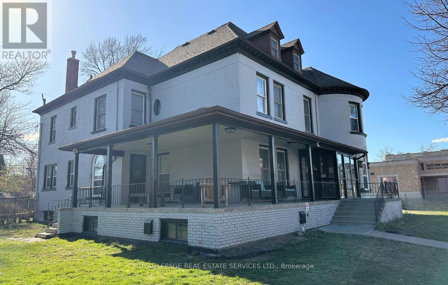 












511 DEVONSHIRE ROAD

,
Windsor,




Ontario
N8Y2L6

