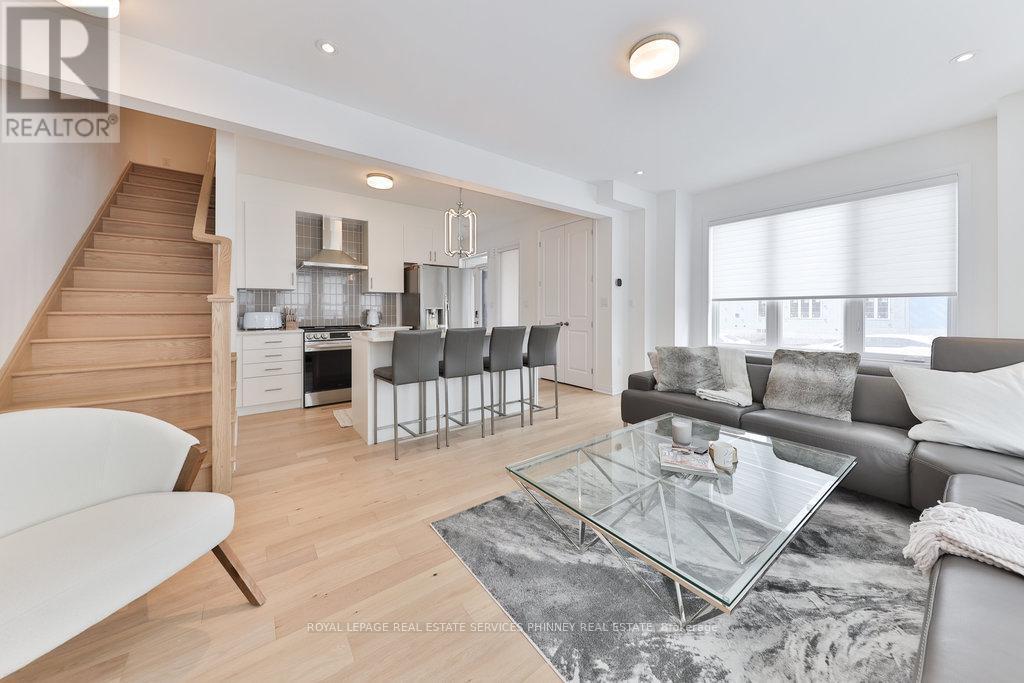 












9 CROWN GATE

,
Oakville,




Ontario
L6M0W8

