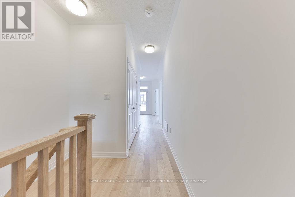 












9 CROWN GATE

,
Oakville,




Ontario
L6M0W8

