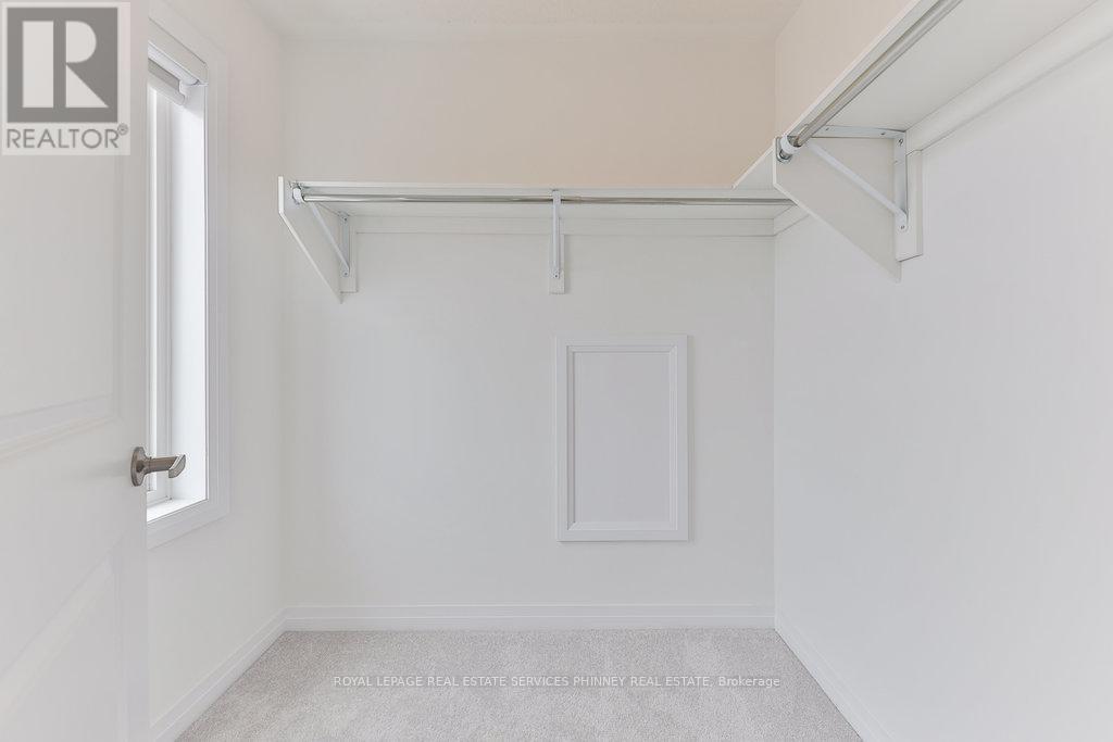 












9 CROWN GATE

,
Oakville,




Ontario
L6M0W8

