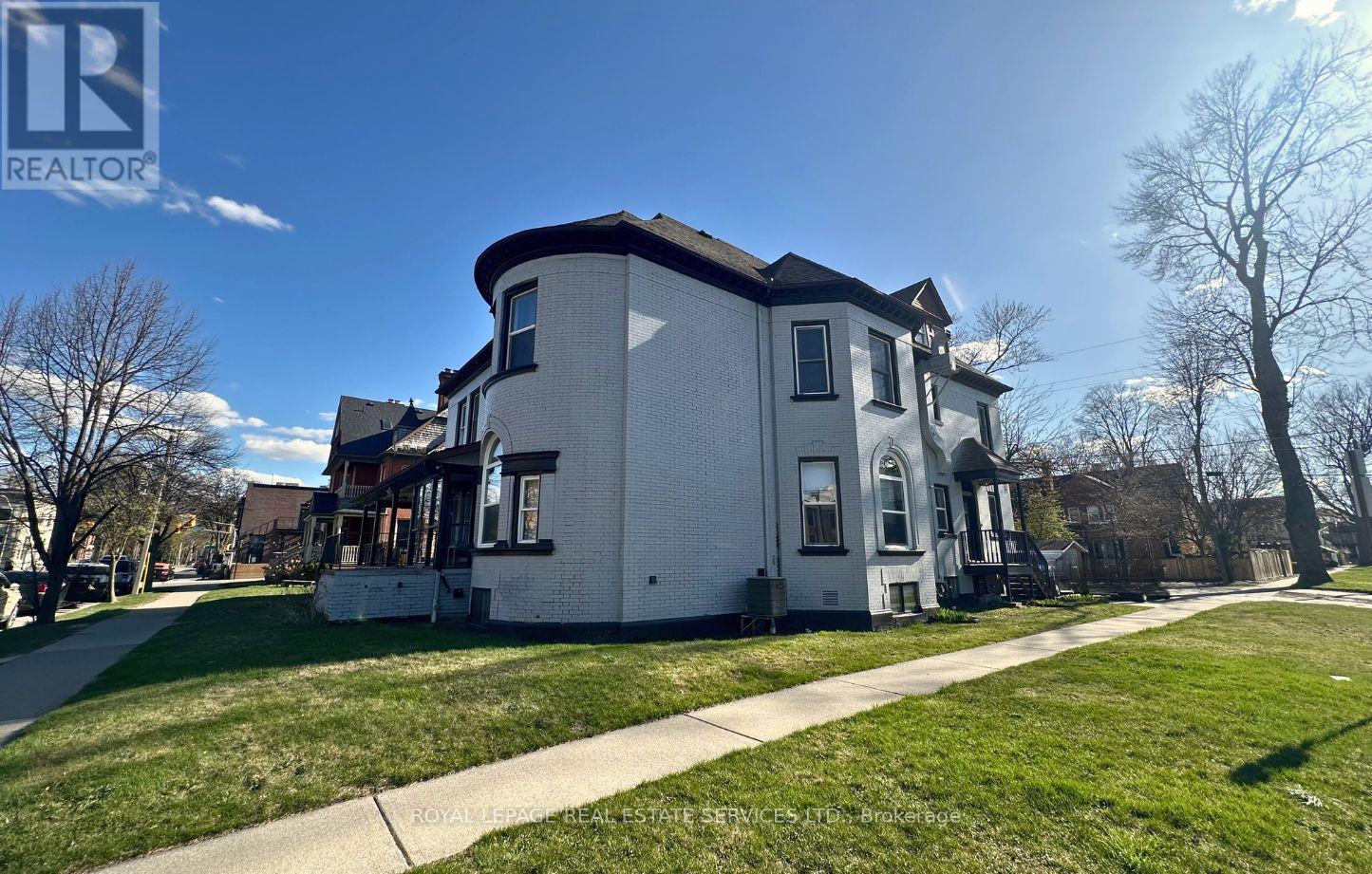 












511 DEVONSHIRE ROAD

,
Windsor,




Ontario
N8Y2L6

