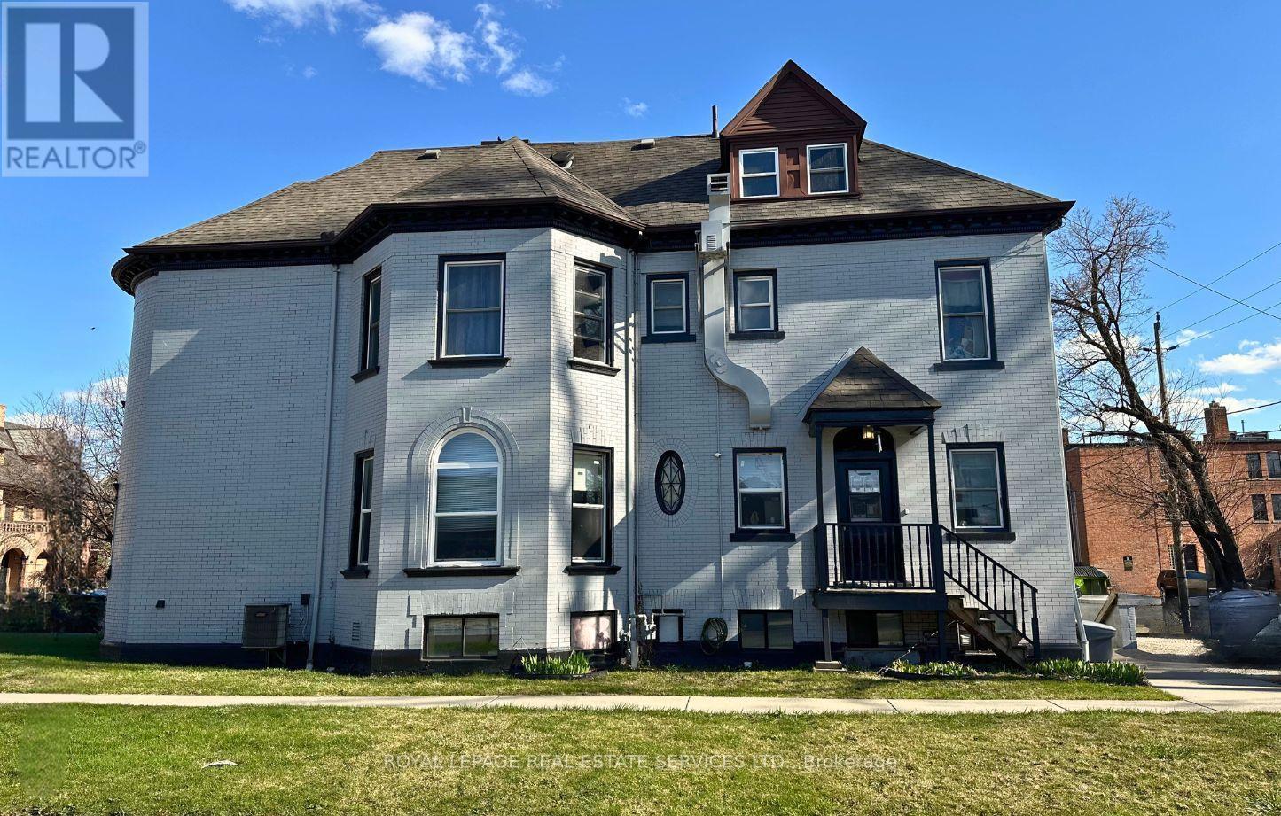 












511 DEVONSHIRE ROAD

,
Windsor,




Ontario
N8Y2L6

