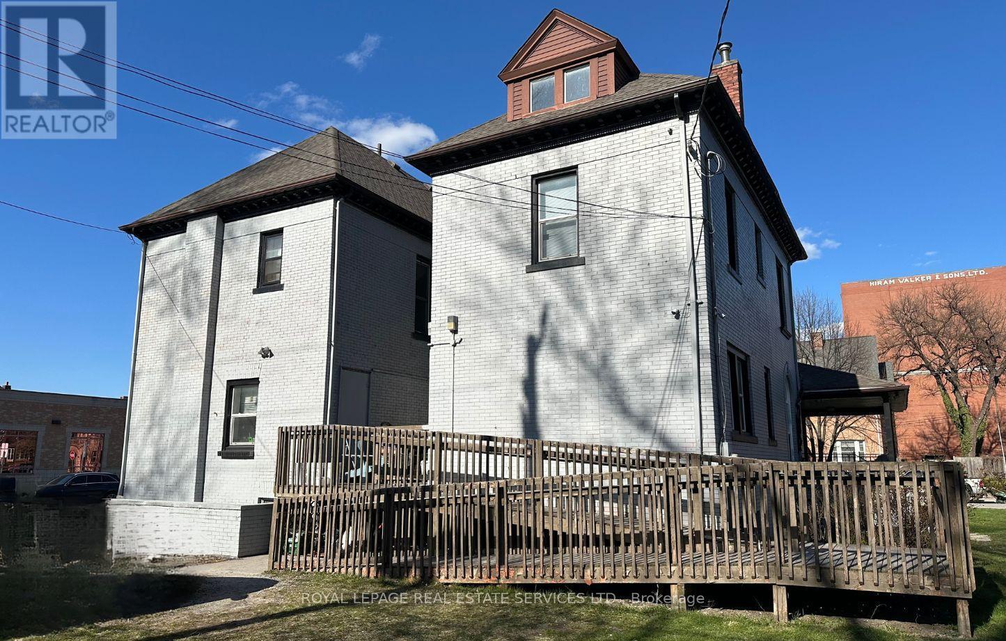 












511 DEVONSHIRE ROAD

,
Windsor,




Ontario
N8Y2L6

