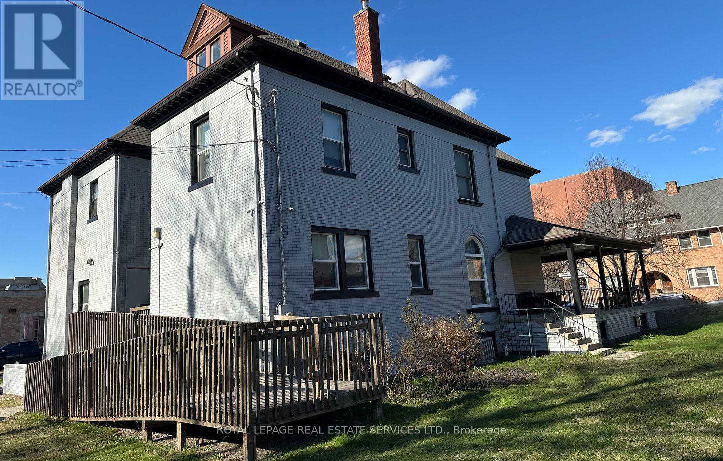 












511 DEVONSHIRE ROAD

,
Windsor,




Ontario
N8Y2L6

