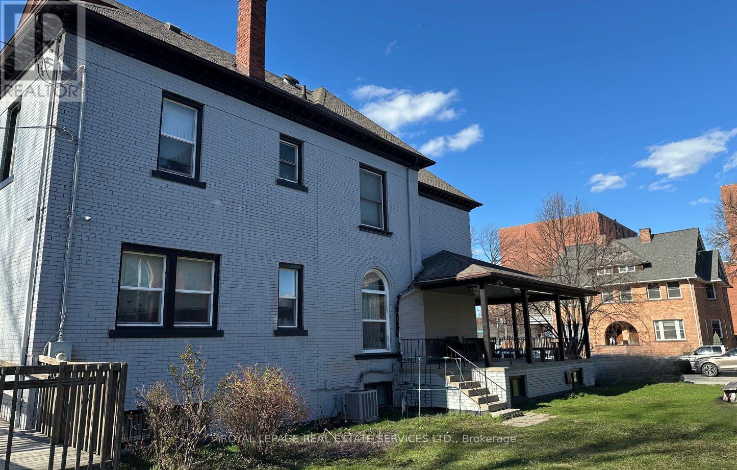 












511 DEVONSHIRE ROAD

,
Windsor,




Ontario
N8Y2L6

