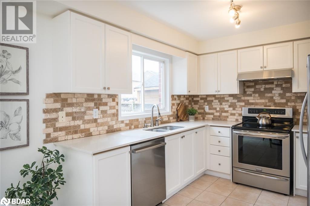 












217 FITZGERALD Crescent

,
Milton,




Ontario
L9T5Y5

