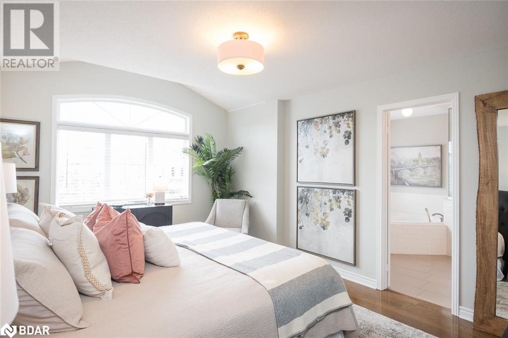 












217 FITZGERALD Crescent

,
Milton,




Ontario
L9T5Y5

