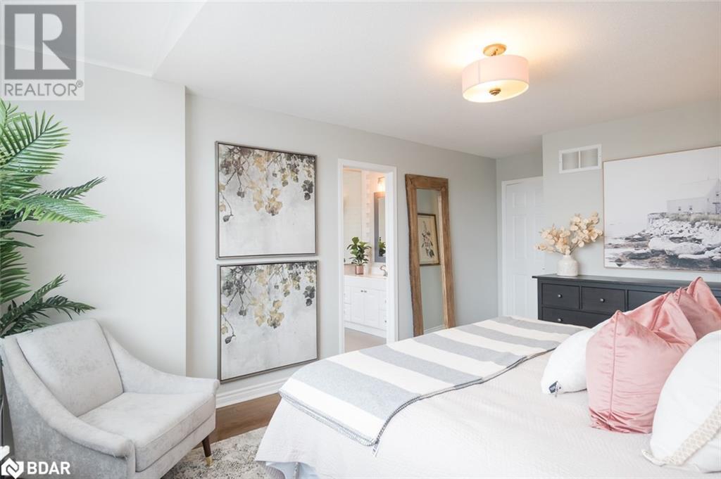 












217 FITZGERALD Crescent

,
Milton,




Ontario
L9T5Y5

