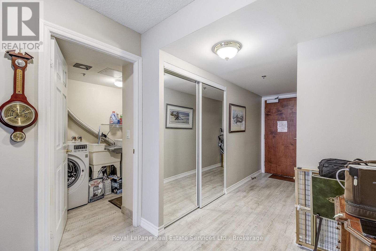 












2212 - 100 BURLOAK DRIVE

,
Burlington (Appleby),




Ontario
L7L6P6

