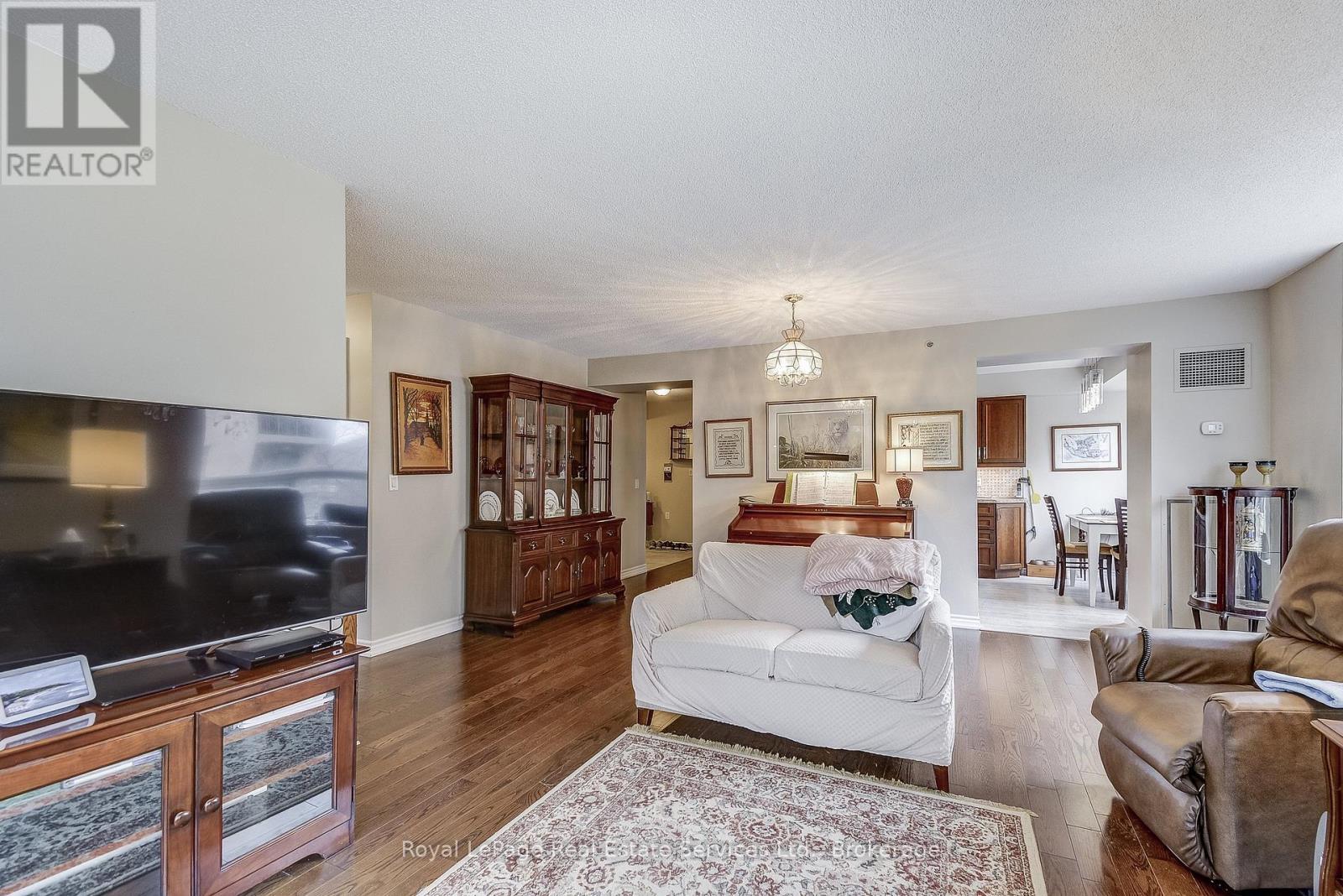 












2212 - 100 BURLOAK DRIVE

,
Burlington (Appleby),




Ontario
L7L6P6

