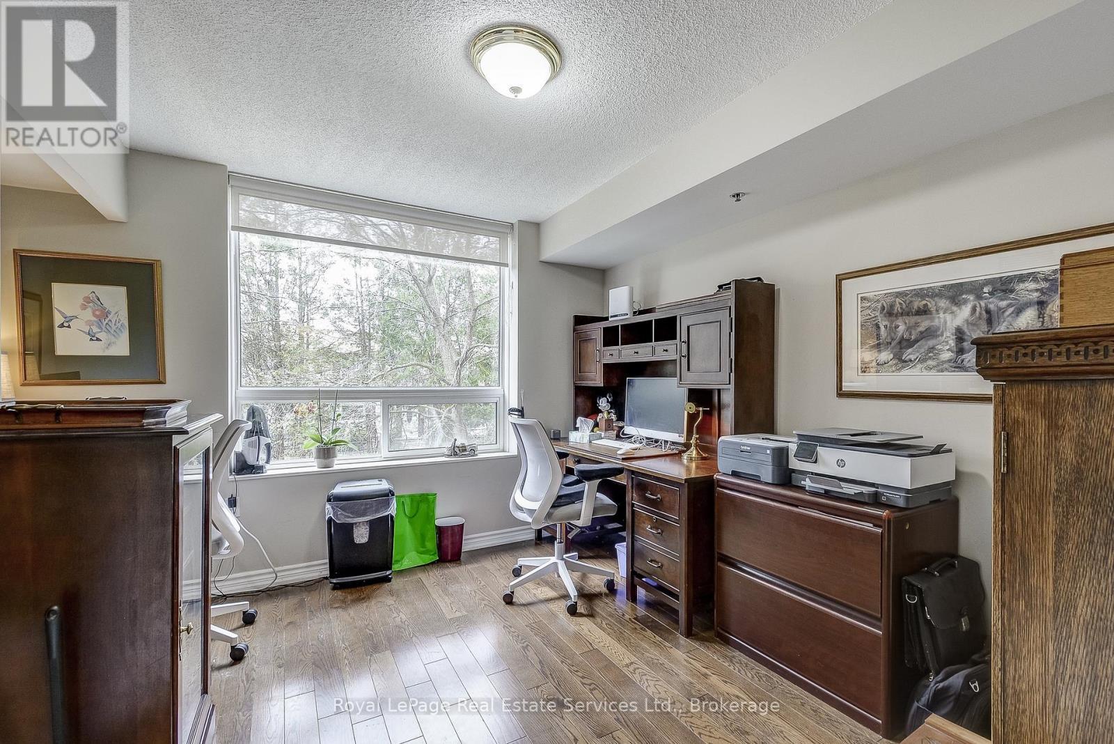 












2212 - 100 BURLOAK DRIVE

,
Burlington (Appleby),




Ontario
L7L6P6

