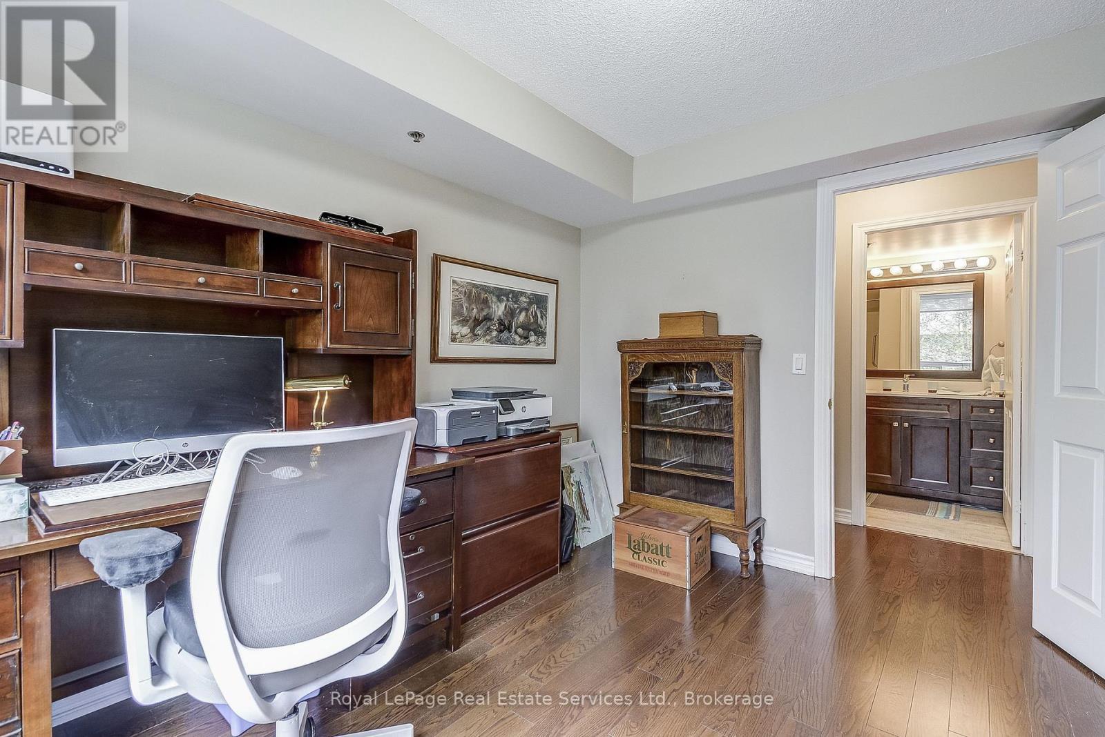 












2212 - 100 BURLOAK DRIVE

,
Burlington (Appleby),




Ontario
L7L6P6

