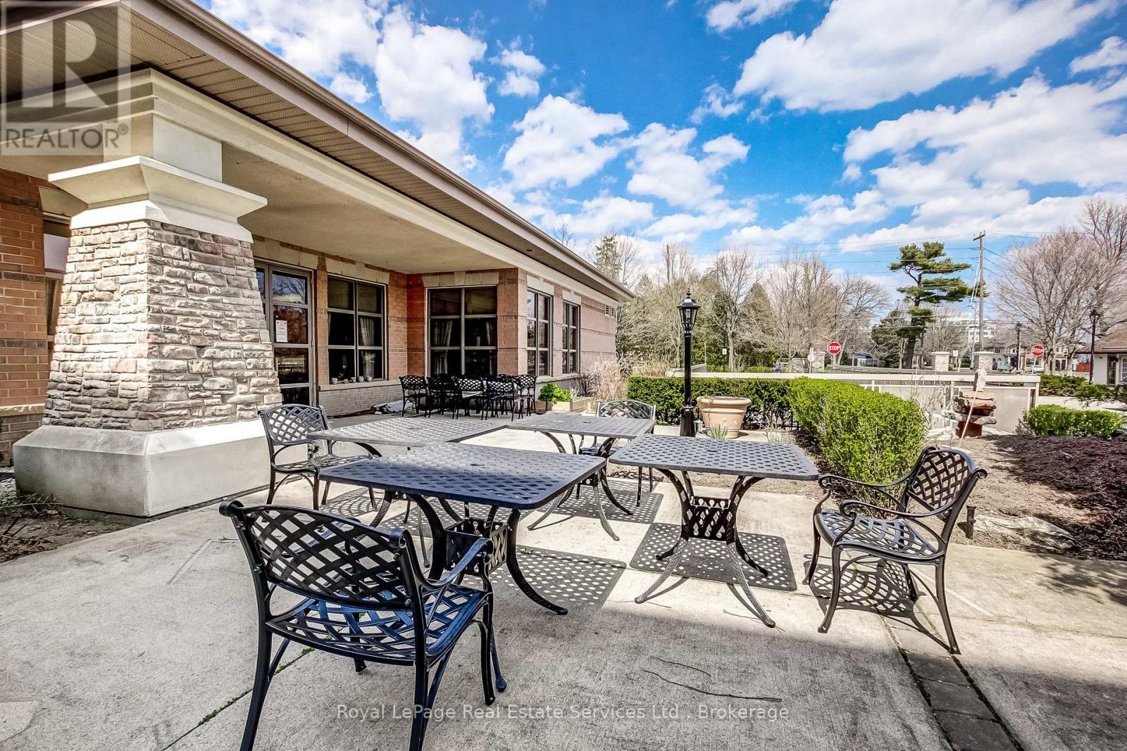 












2212 - 100 BURLOAK DRIVE

,
Burlington (Appleby),




Ontario
L7L6P6

