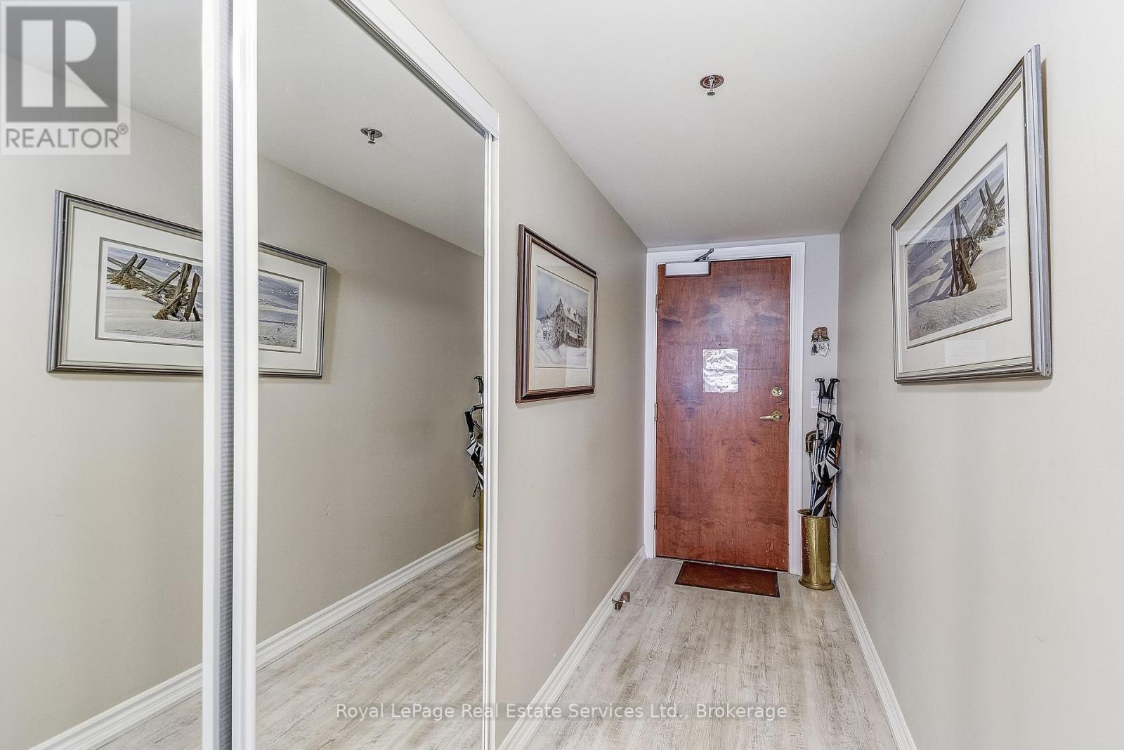 












2212 - 100 BURLOAK DRIVE

,
Burlington (Appleby),




Ontario
L7L6P6

