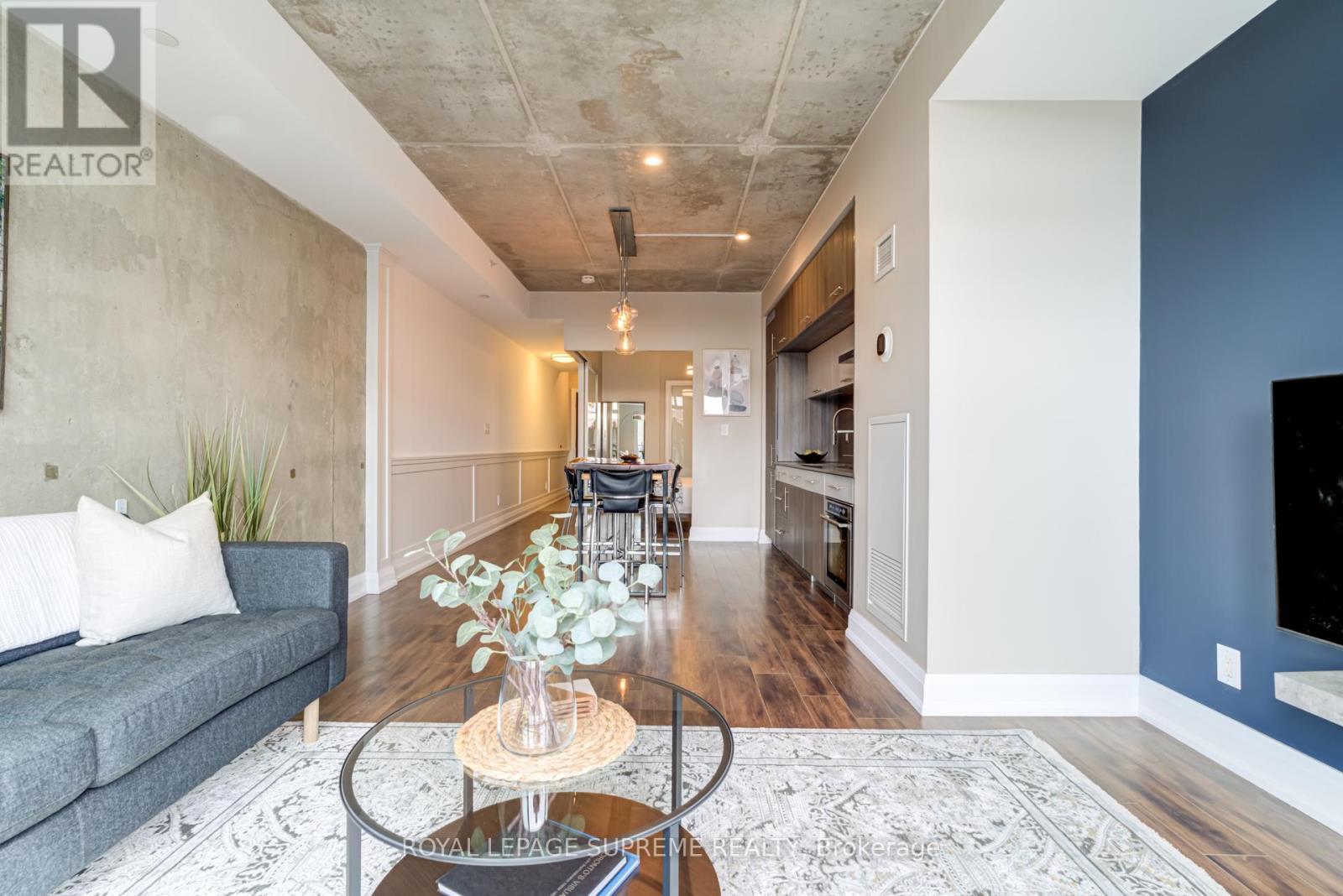 












207 - 205 MANNING AVENUE

,
Toronto,




Ontario
M6J0E2

