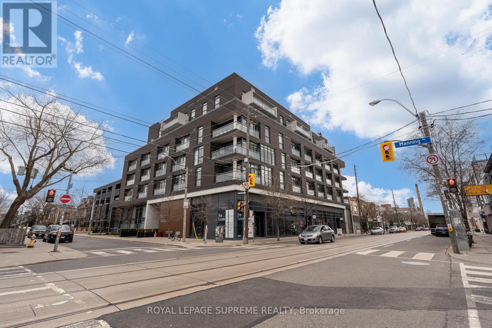 












207 - 205 MANNING AVENUE

,
Toronto,




Ontario
M6J0E2

