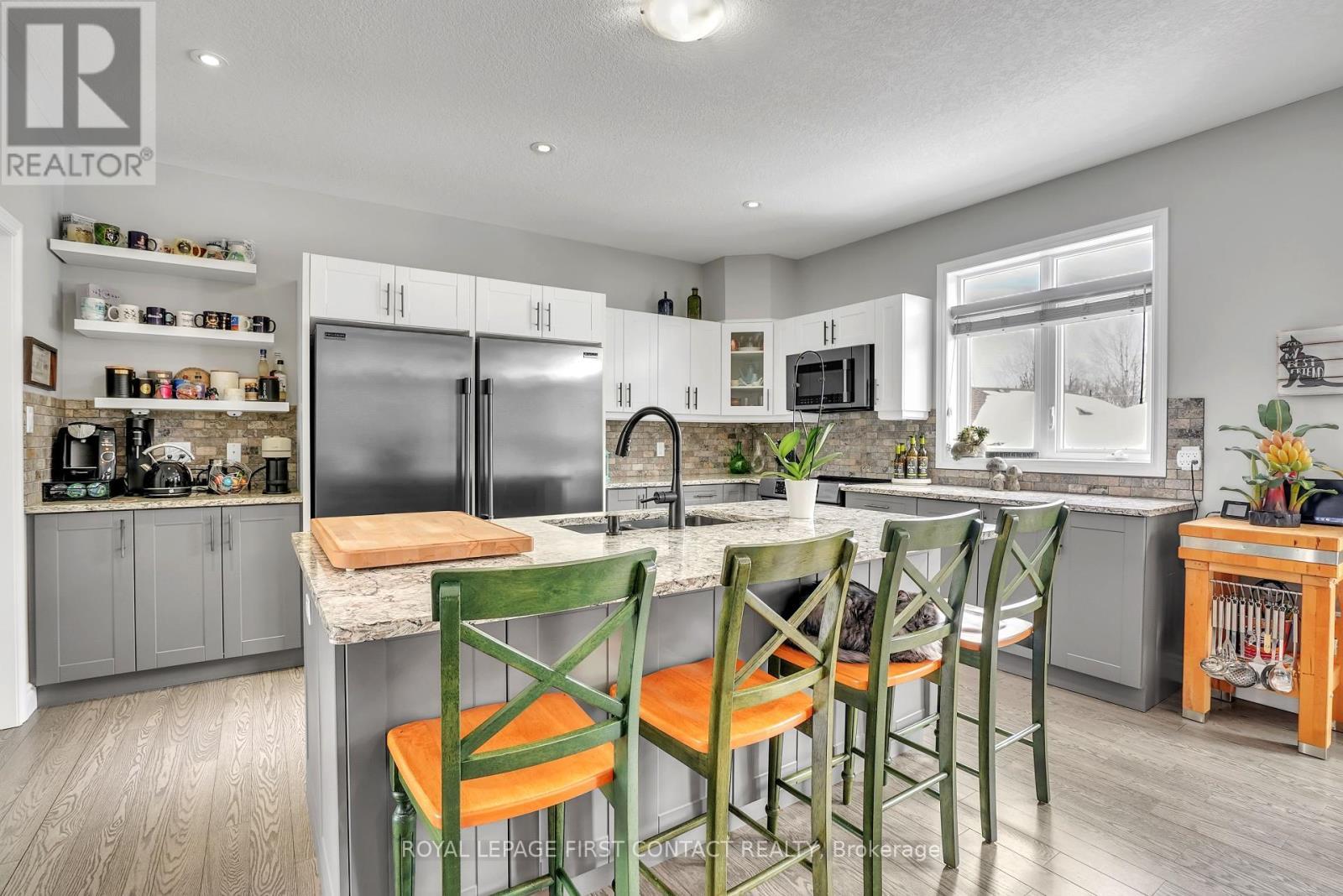 












5 CHARLIE RAWSON BOULEVARD

,
Tay,




Ontario
L0K2A0

