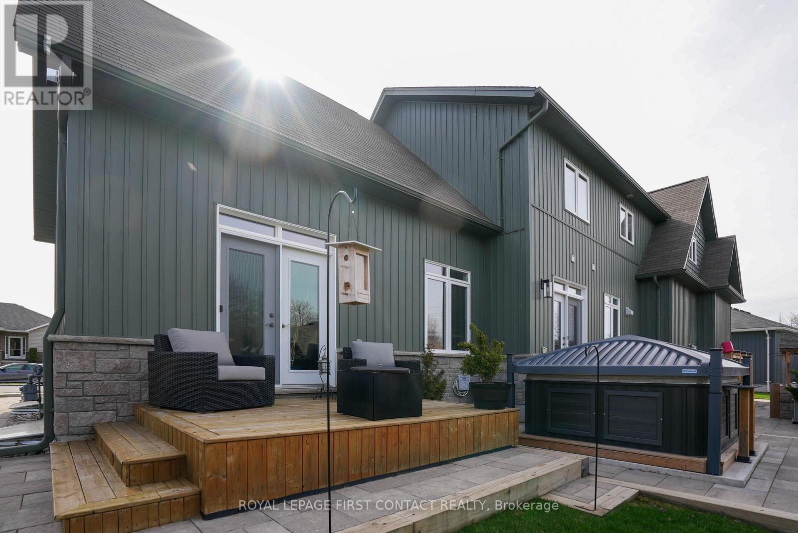












5 CHARLIE RAWSON BOULEVARD

,
Tay,




Ontario
L0K2A0

