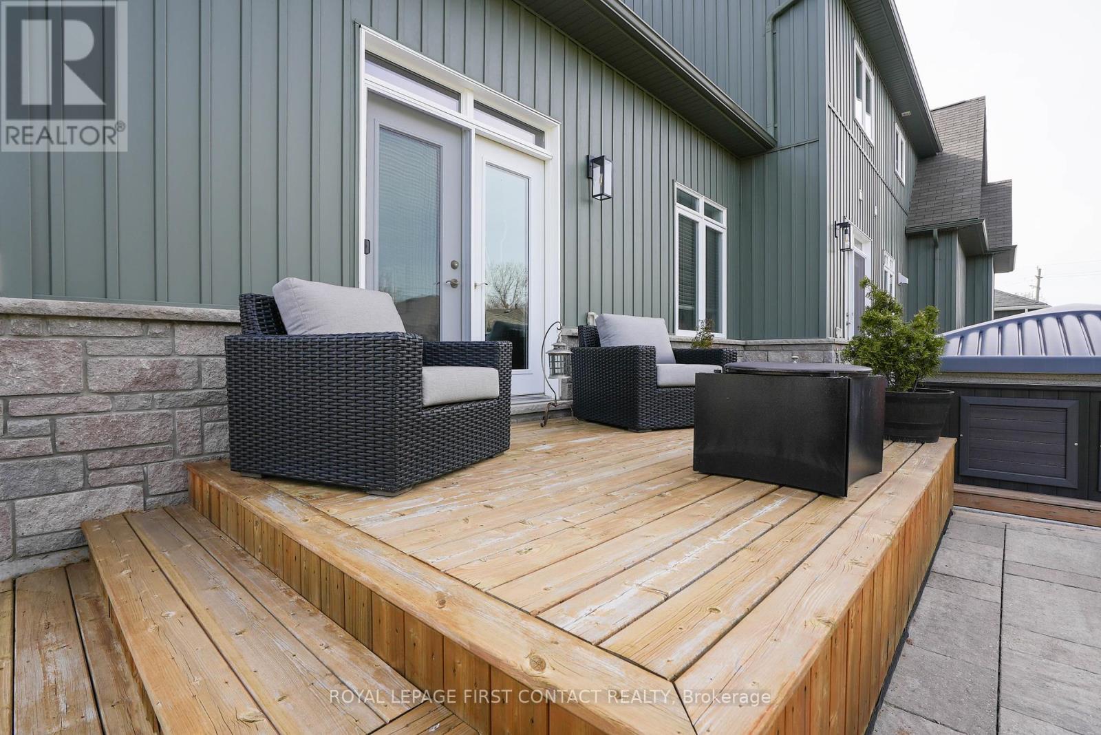 












5 CHARLIE RAWSON BOULEVARD

,
Tay,




Ontario
L0K2A0

