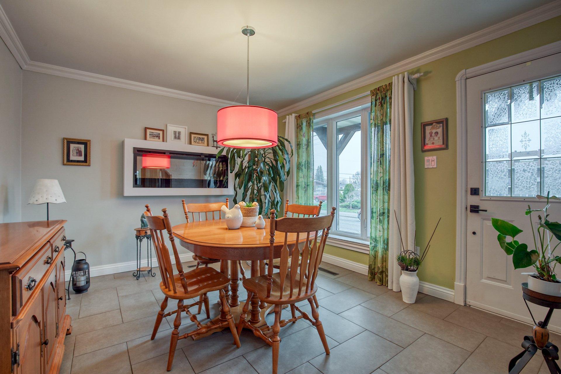 









14375


Av. Lambert-Grenier

,
Saint-Hyacinthe,




QC
J2R1M2

