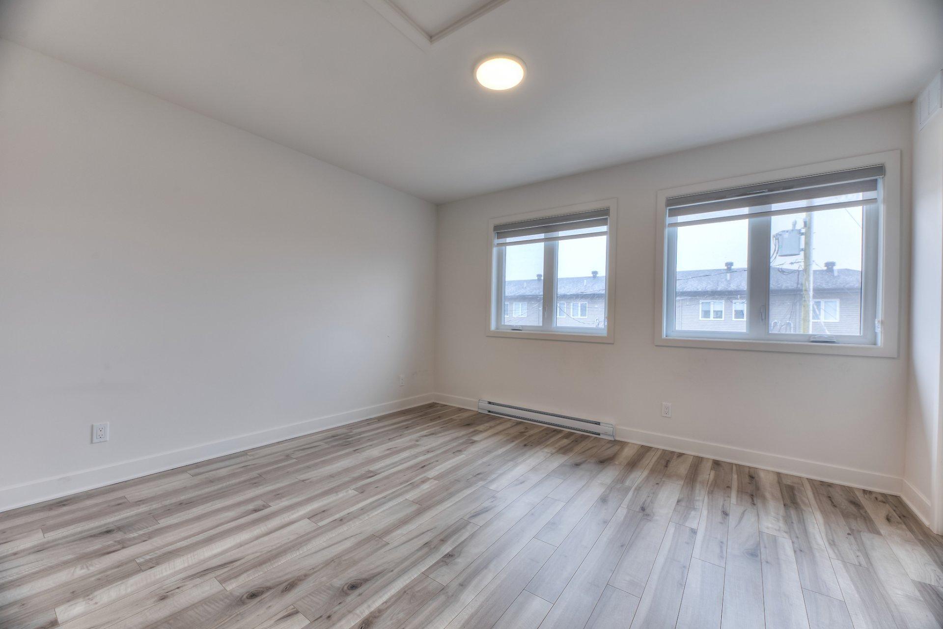 









56


Rue Morell

, 2,
Beauharnois,




QC
H8N1M6

