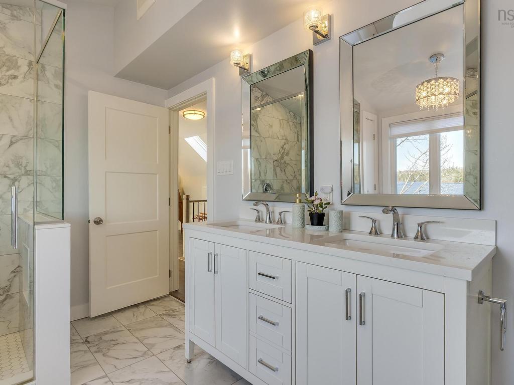












395 Waverley Road

,
Dartmouth,




NS
B2X 2E7

