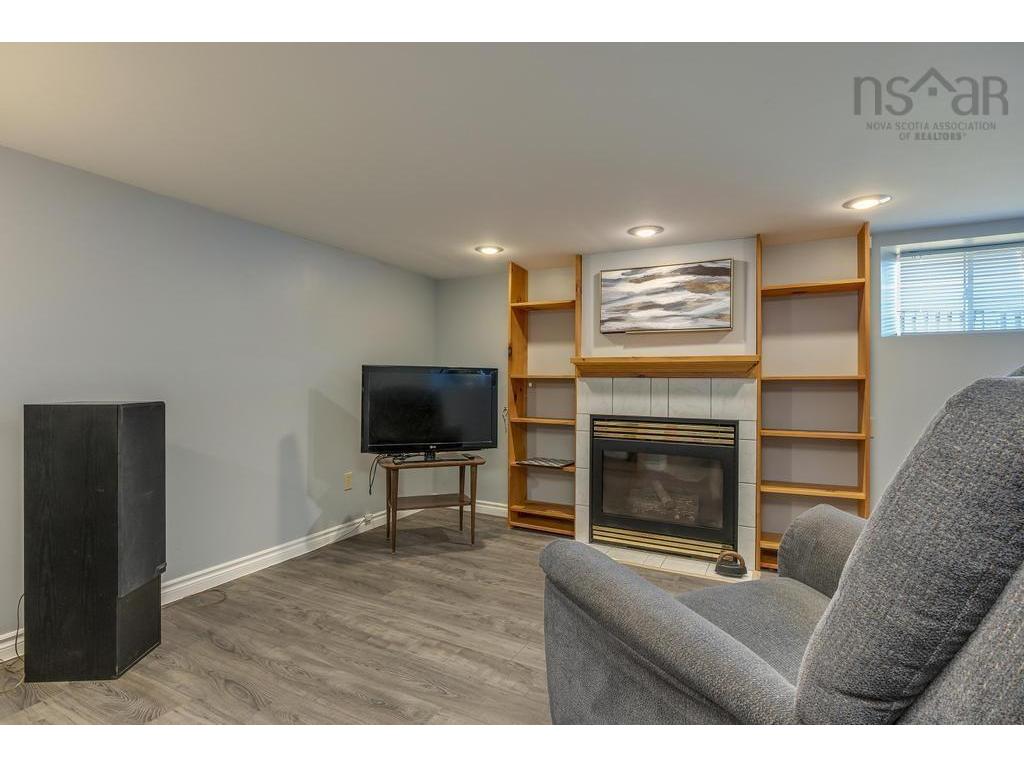 












395 Waverley Road

,
Dartmouth,




NS
B2X 2E7

