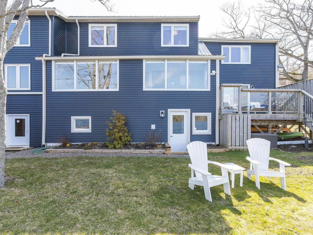 












395 Waverley Road

,
Dartmouth,




NS
B2X 2E7

