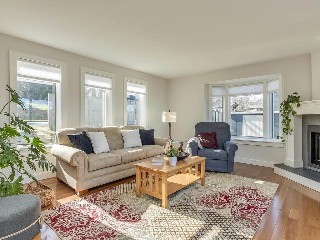 












395 Waverley Road

,
Dartmouth,




NS
B2X 2E7

