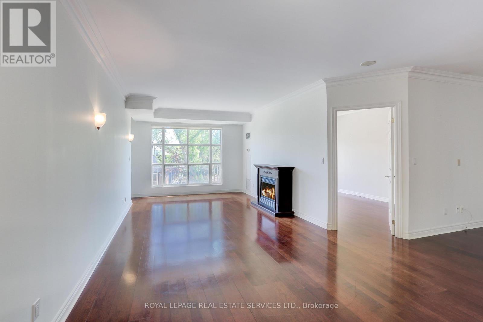 












303 - 3085 BLOOR STREET W

,
Toronto,




Ontario
M8X1C8

