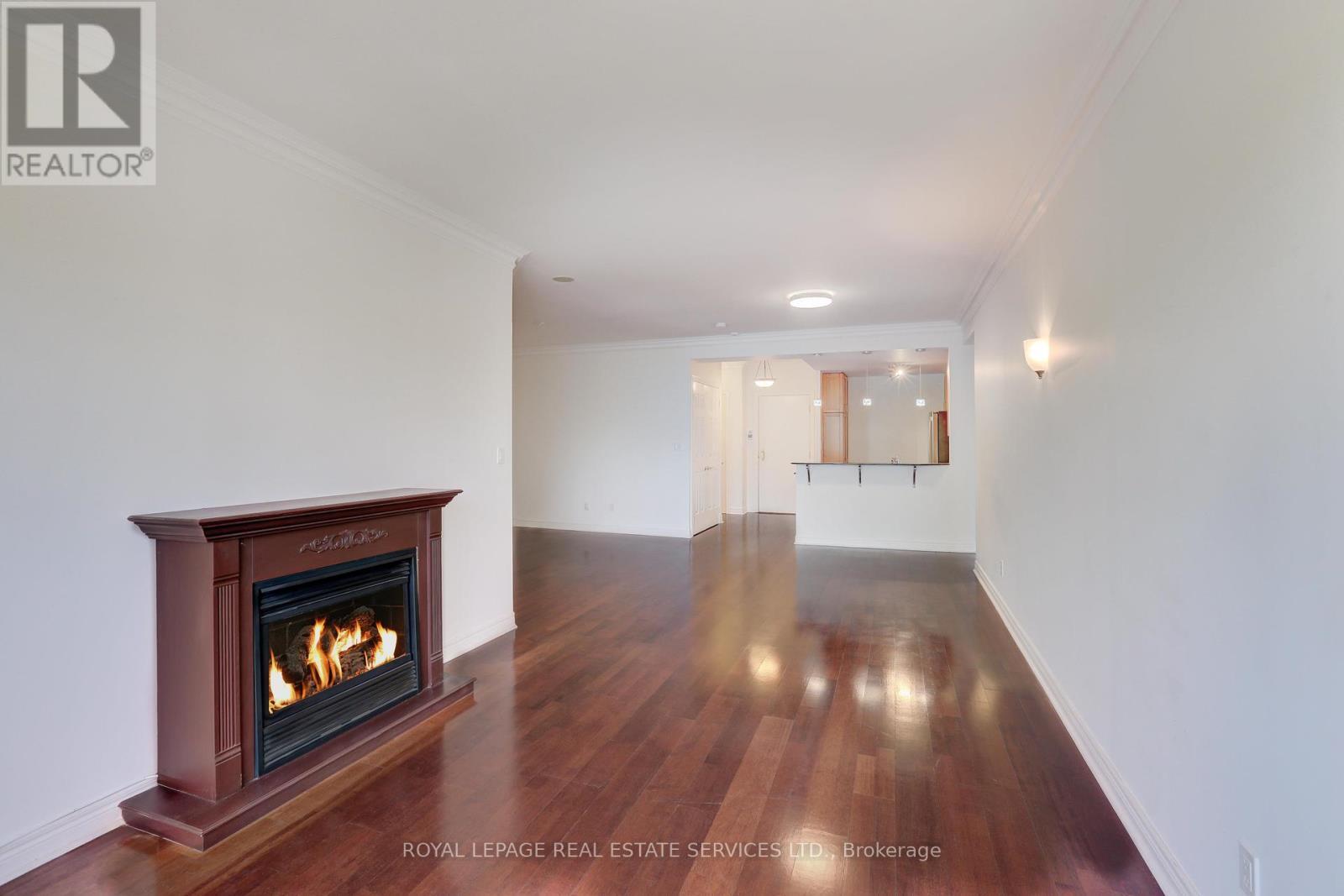 












303 - 3085 BLOOR STREET W

,
Toronto,




Ontario
M8X1C8

