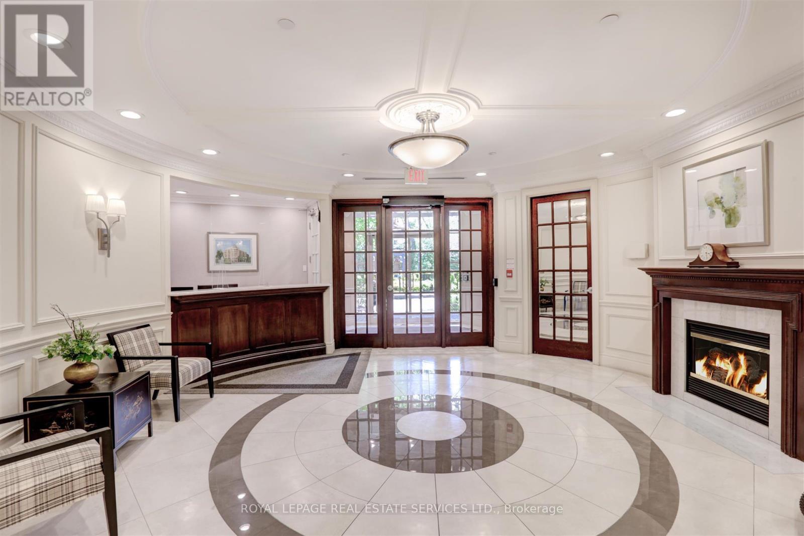 












303 - 3085 BLOOR STREET W

,
Toronto,




Ontario
M8X1C8

