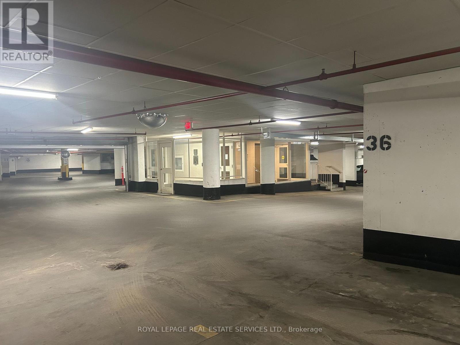 












303 - 3085 BLOOR STREET W

,
Toronto,




Ontario
M8X1C8

