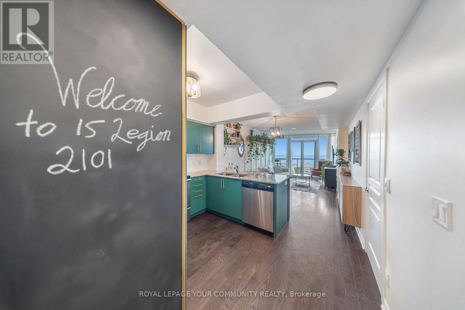 












2101 - 15 LEGION ROAD

,
Toronto,




Ontario
M8V0A9

